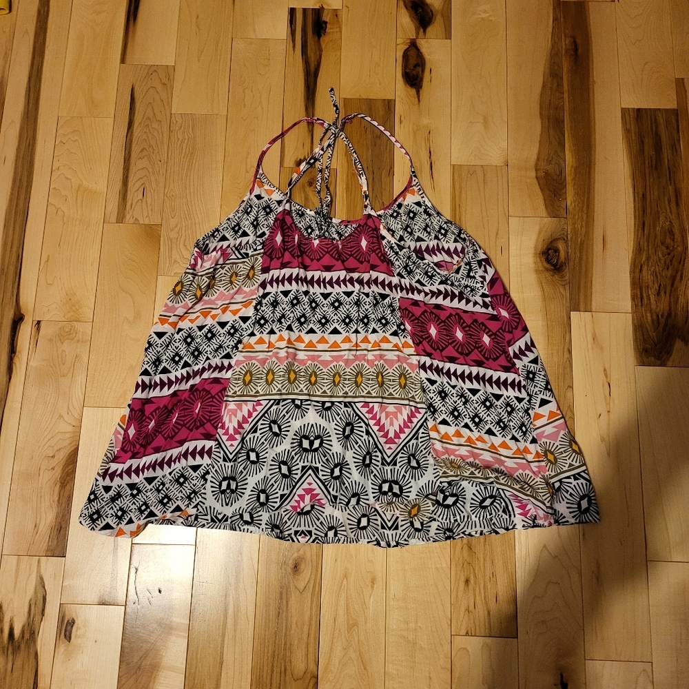 Flowy tank